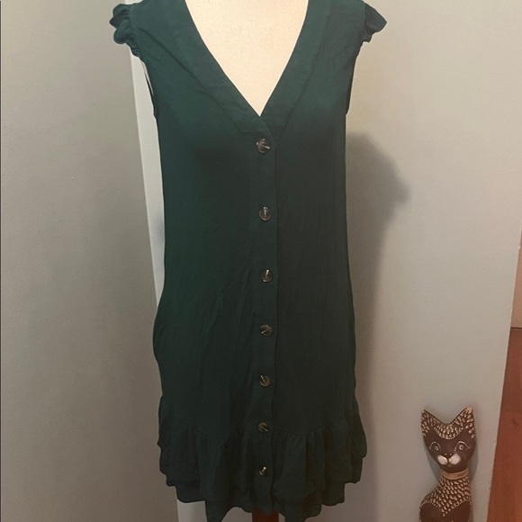 Elegant Green Button-Down Women's Top - Picture 1 of 7